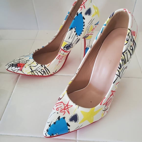 Shoes - Picture 2 of 9